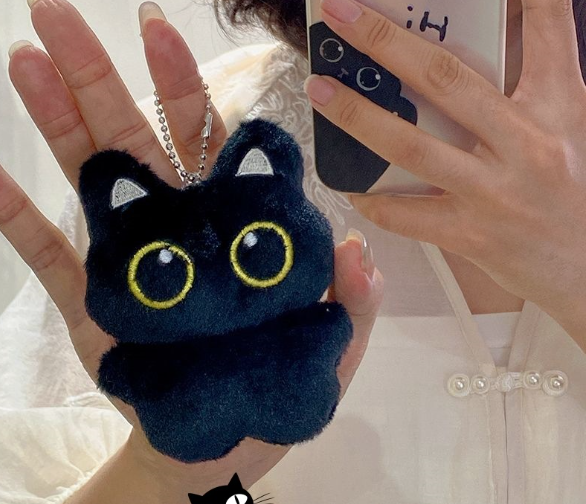Squeaky Meow – Plush Black Cat Keychain & Bag Charm - Image 8