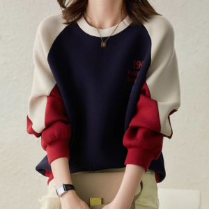 Red sleeved pull over